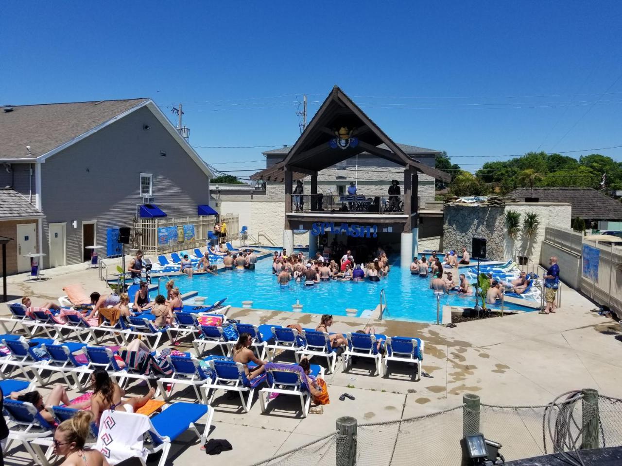 Grand Islander Hotel Put-in-Bay Extérieur photo