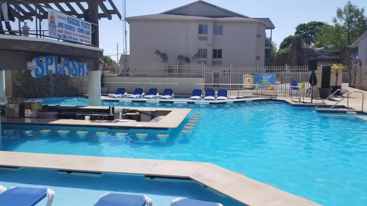 Grand Islander Hotel Put-in-Bay Extérieur photo